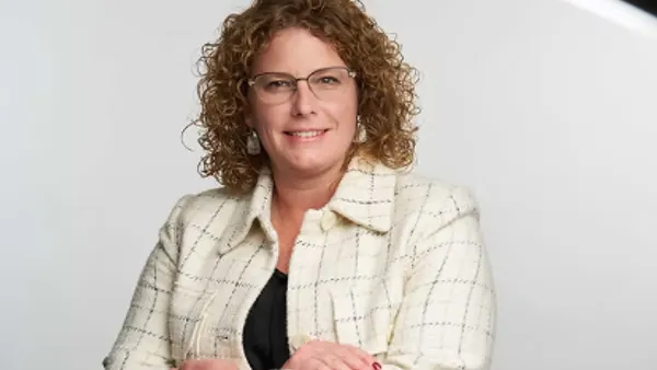 Headshot of Cara Pratt