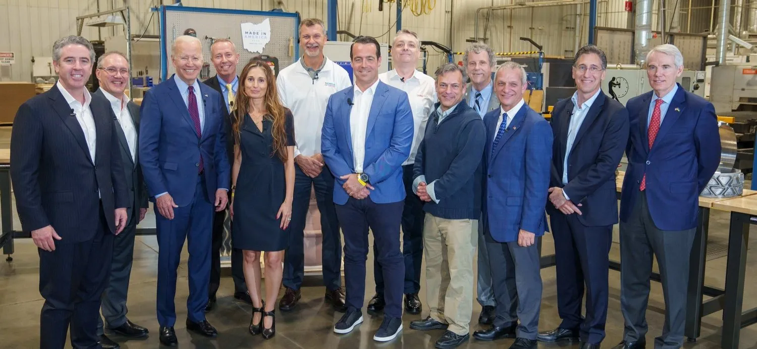 President Biden with AM Forward founding partner CEOs at launch event in Cincinnati, Ohio.