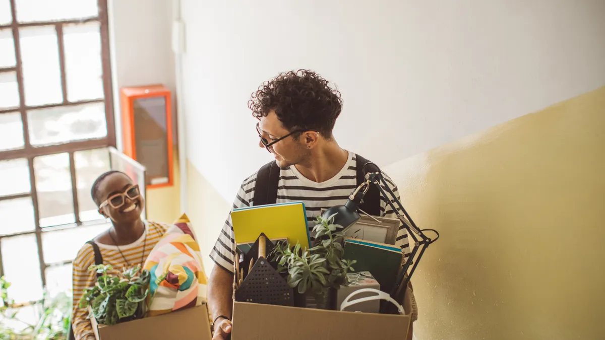 College students moving into residences