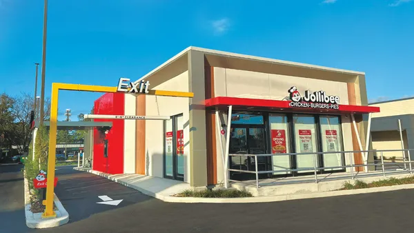 An image of a Jollibee double drive-thru in Orlando.