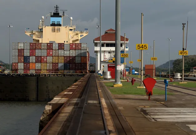 Panama Canal continues draft restrictions, ocean carriers up fees