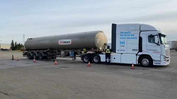 Trimac Hyundai hydrogen fuel cell truck