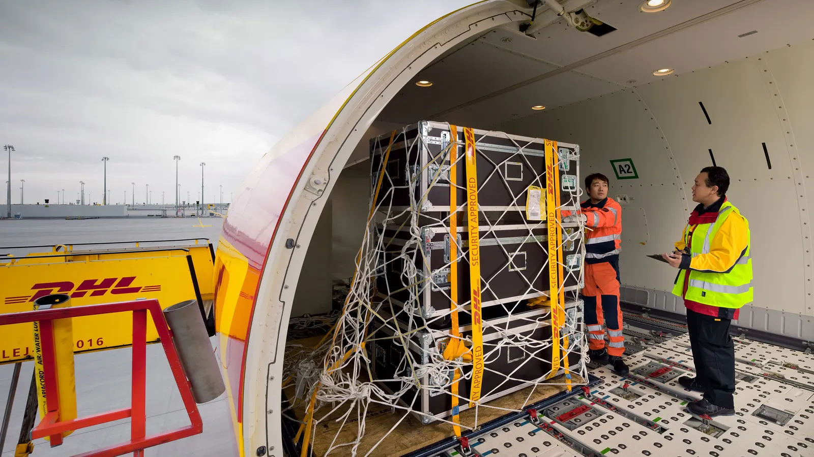 DHL Express rolls out heavyweight air cargo service