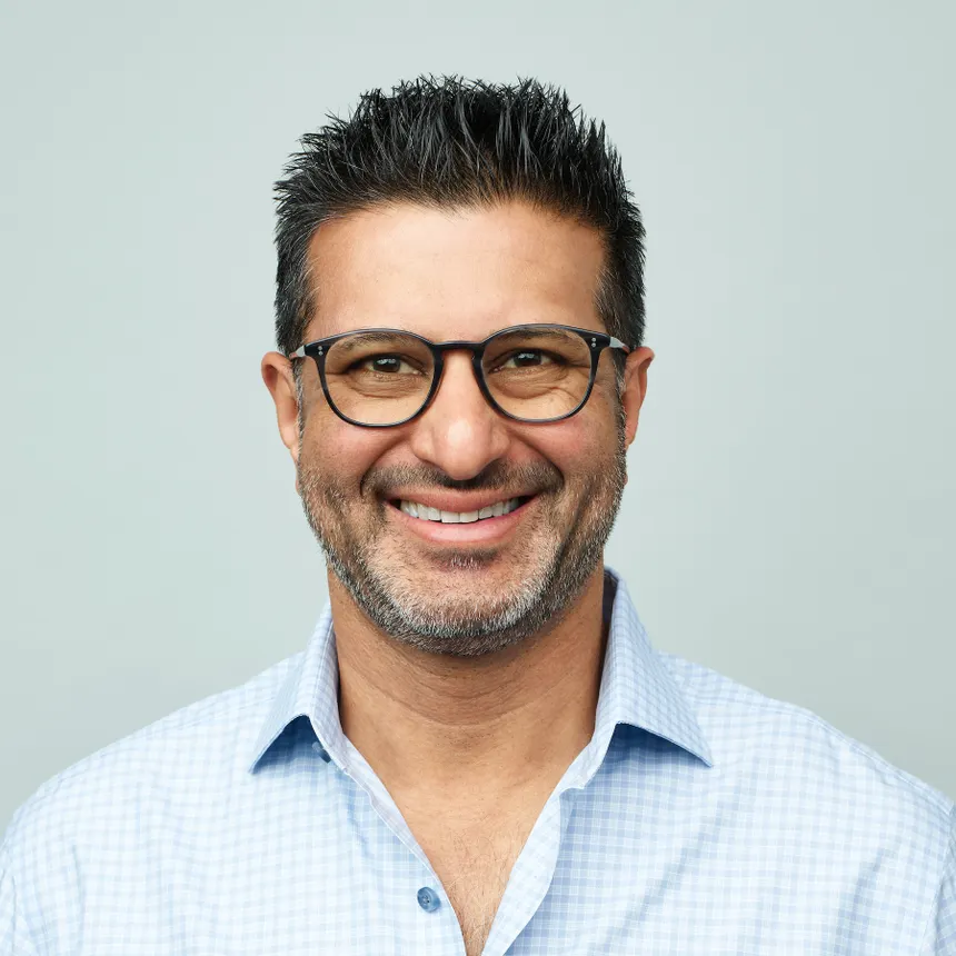 A headshot of Amit Munshi, the former CEO of Arena Pharmaceuticals and now head of ReNAgade Therapeutics.