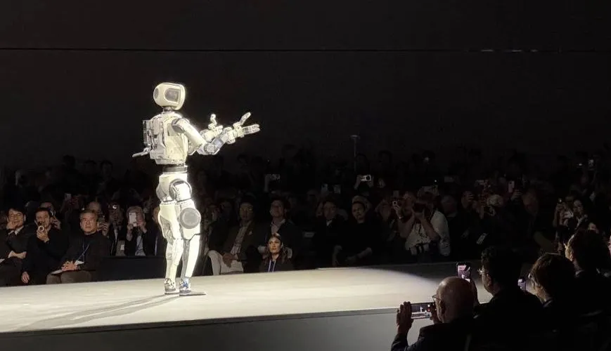 At CES 2026, a robot marched out on the Hyundai stage.