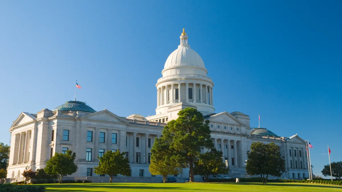 The front of the Arkansas State Capitol building.