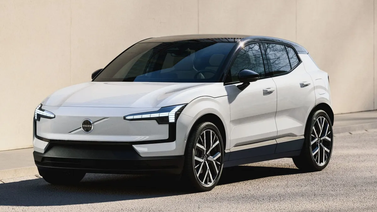 Volvo EX30 2027