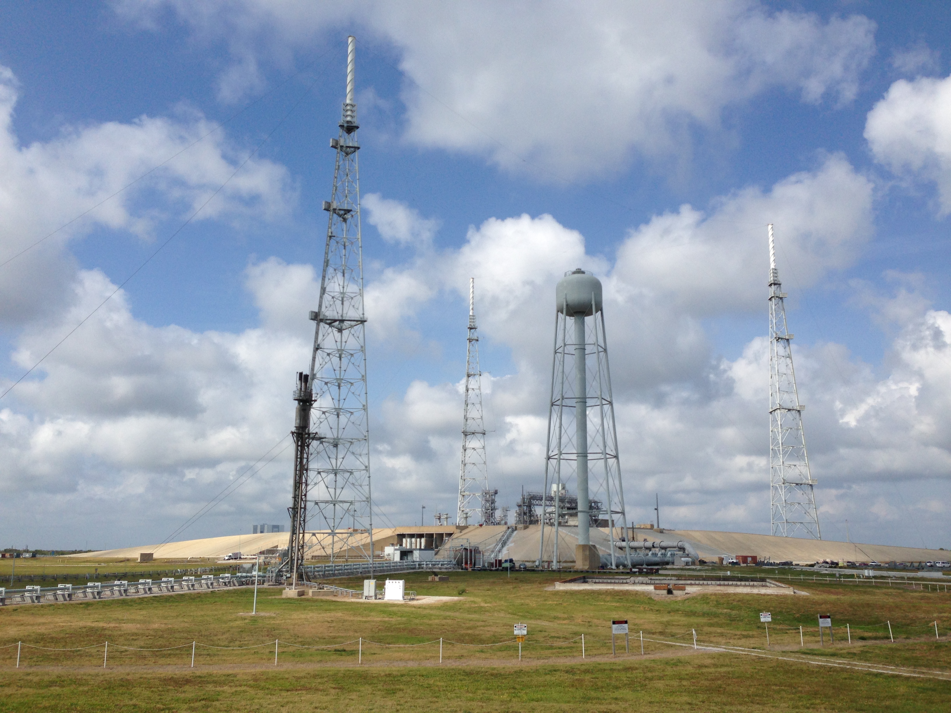 NASA launch pad 39B photo