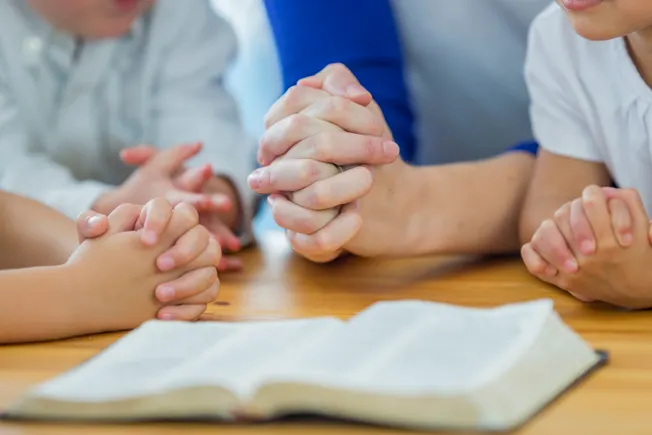 New Education Department guidance allows teachers to pray with students