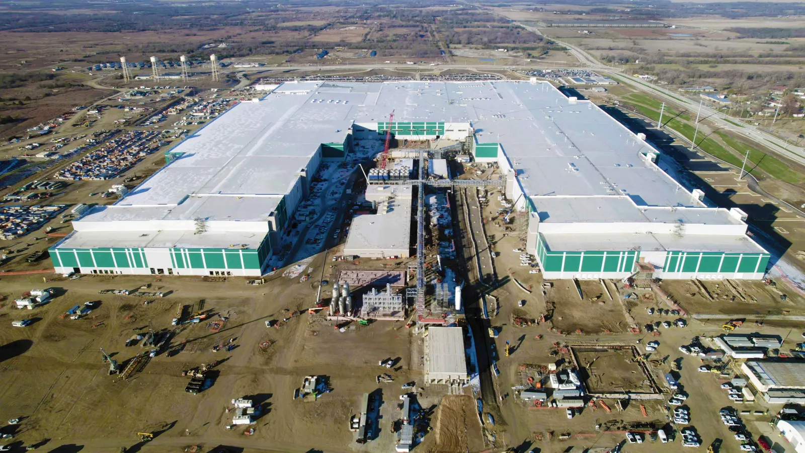 Evergy’s capital spending plan jumps 24%, to $21.6B, driven by generation