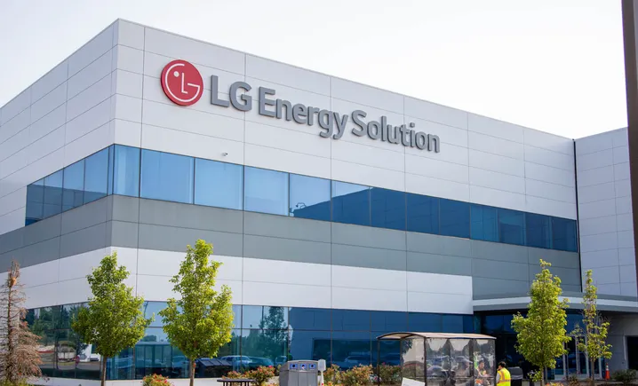 Mercedes-Benz, LG strike $11B EV battery supply deal