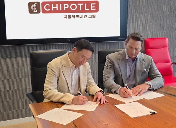 Chipotle is coming to Asia in 2026 | Restaurant Dive