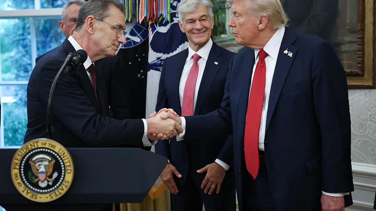 Trump Pfizer