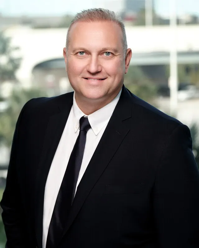 Headshot of Robbert Rietbroek