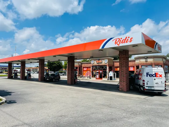 Ridi Stores enters Indiana via 4-store acquisition