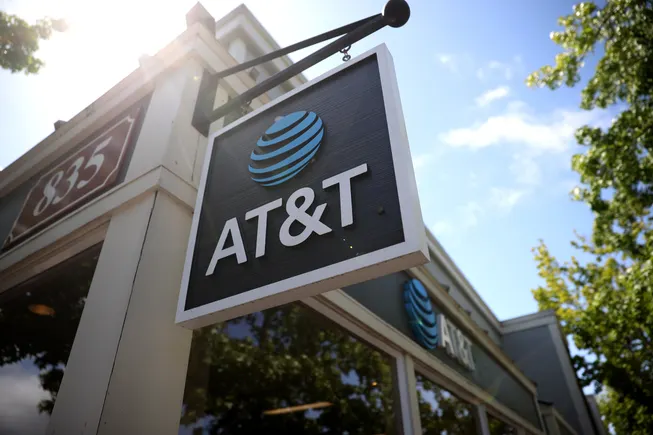 AT&T names new CFO