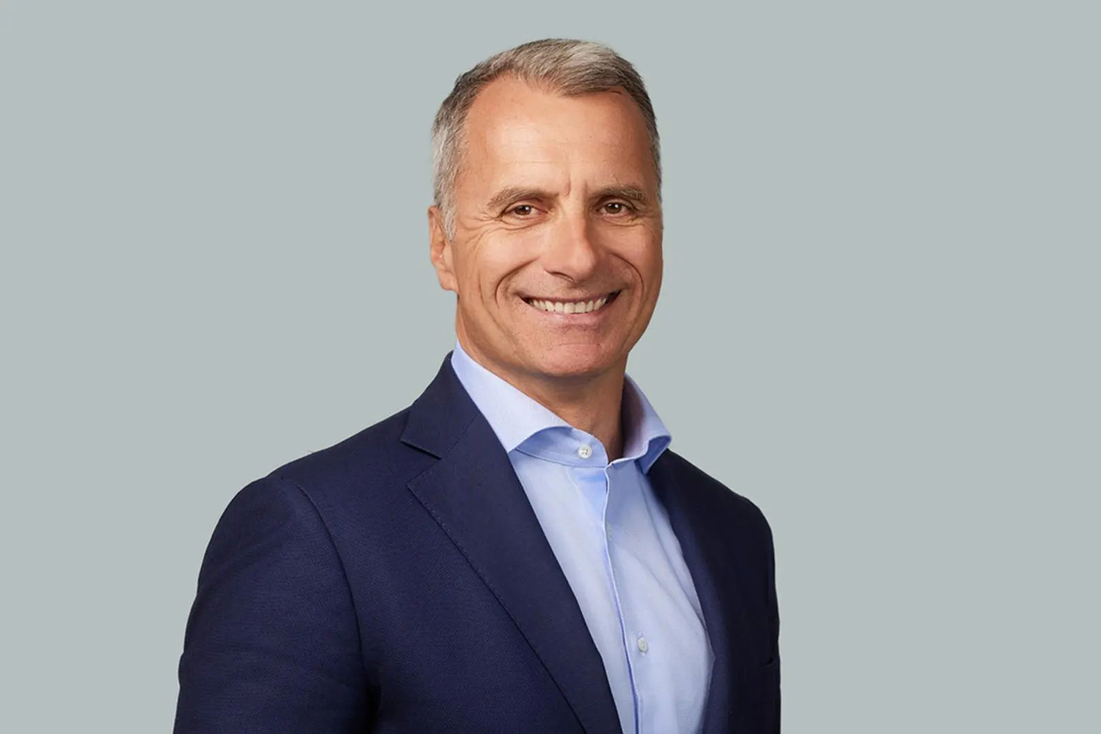 A headshot of Elopak CEO Thomas Körmendi