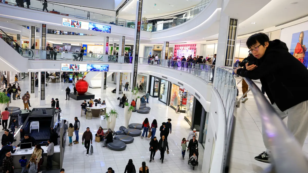 retail shopping fraud holidays Visa Mastercard