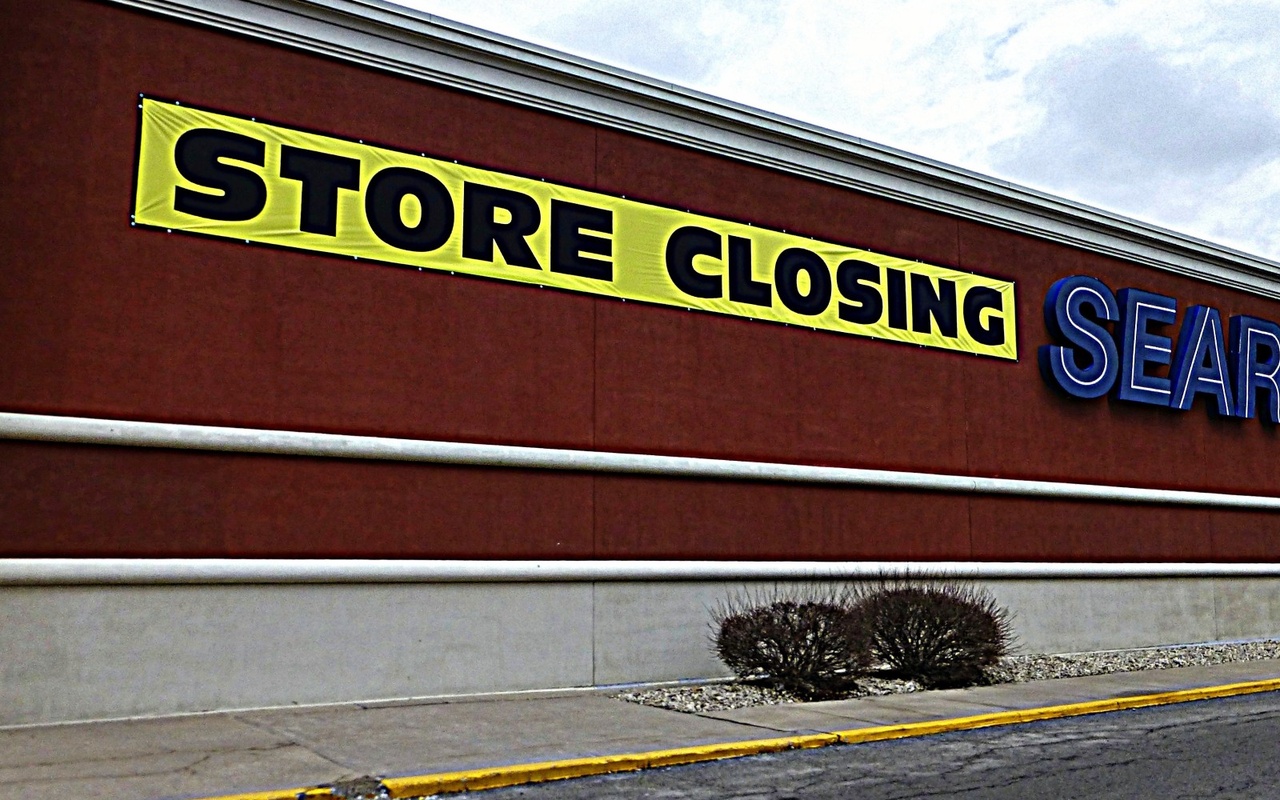 Top brick and mortar stores going out of business