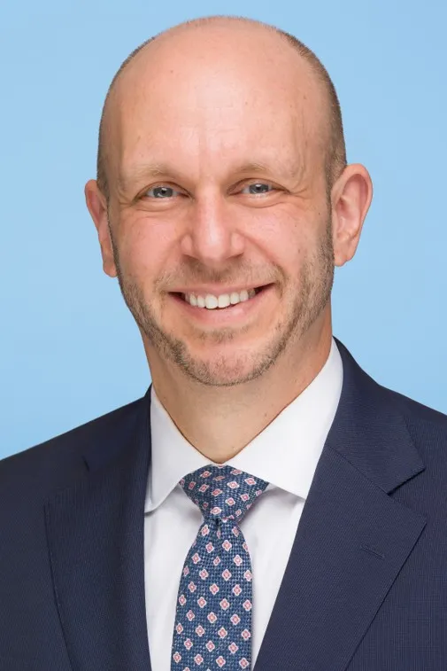Photo of Scott Aaronson.