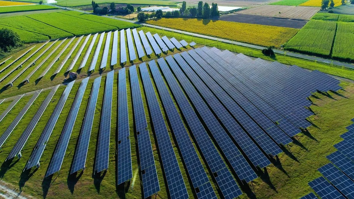 Midwestern retailer, Meijer, signed a renewable energy power purchase agreement (VPPA) with developer Duke Energy Sustainable Solutions*, which states Meijer will purchase a portion of all energy gene