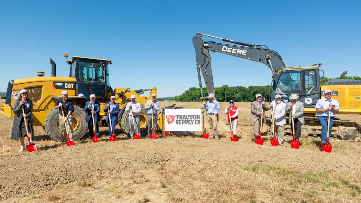 Tractor Supply executives, local government officials and development partners break ground on the Company’s new distribution center in Navarre, Ohio.