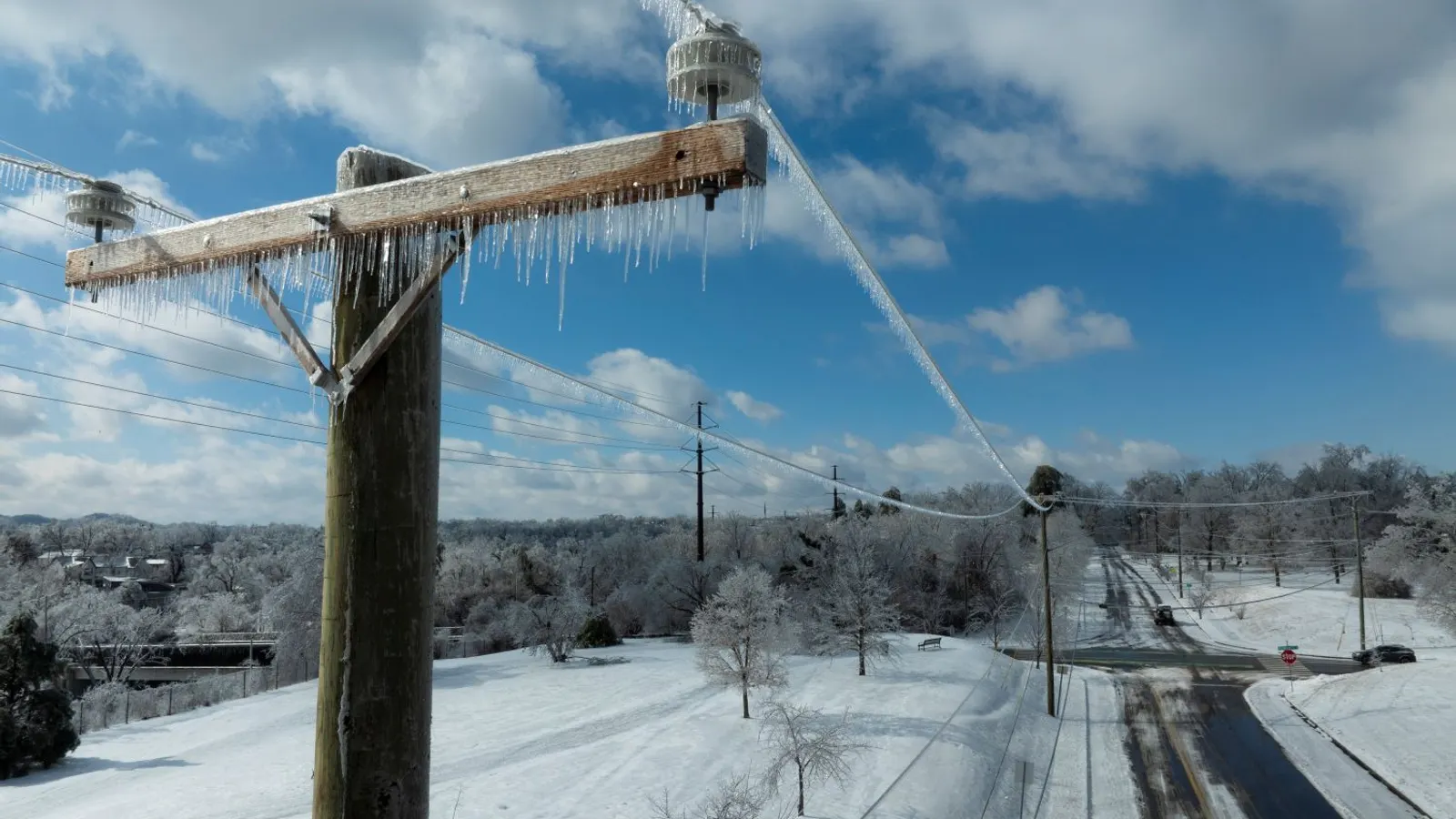 Las tormentas invernales resaltan las amenazas de los centros de datos a la confiabilidad y asequibilidad de la red.