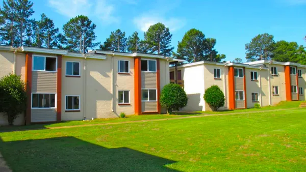 Garden apartment buildings in alabama.