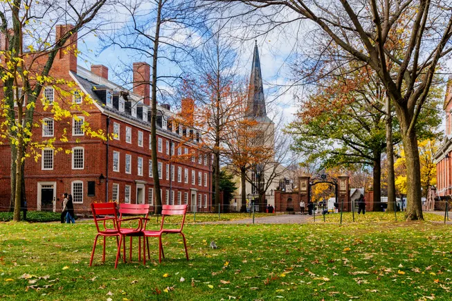 O governo Trump corta a Universidade de Harvard da Future Research Grant Funding