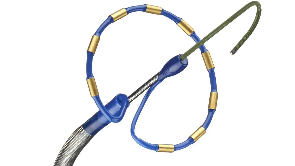 A catheter has a spiral wire with a hook at the tip