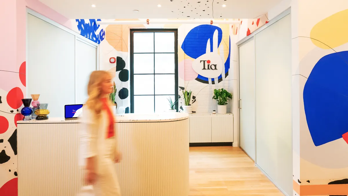 Entrance to Tia clinic