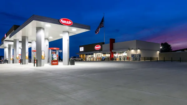 A photo of the exterior of a Kum & Go bistro store format.