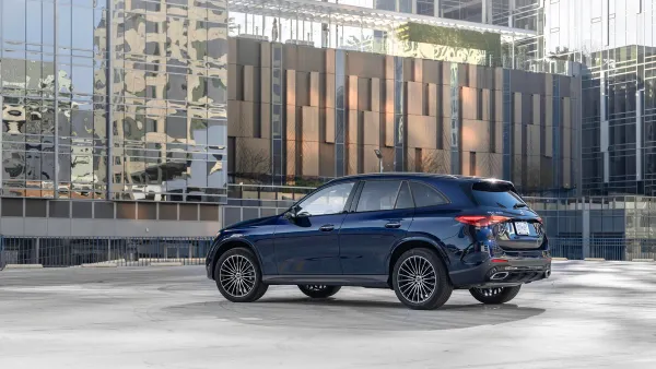 Mercedes-Benz 2023 GCL 300 SUV