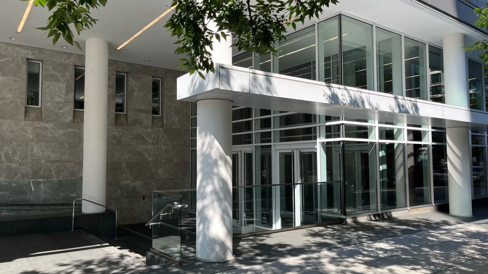 Court strikes down NLRB ‘successor bar’ rule using post-Chevron analysis