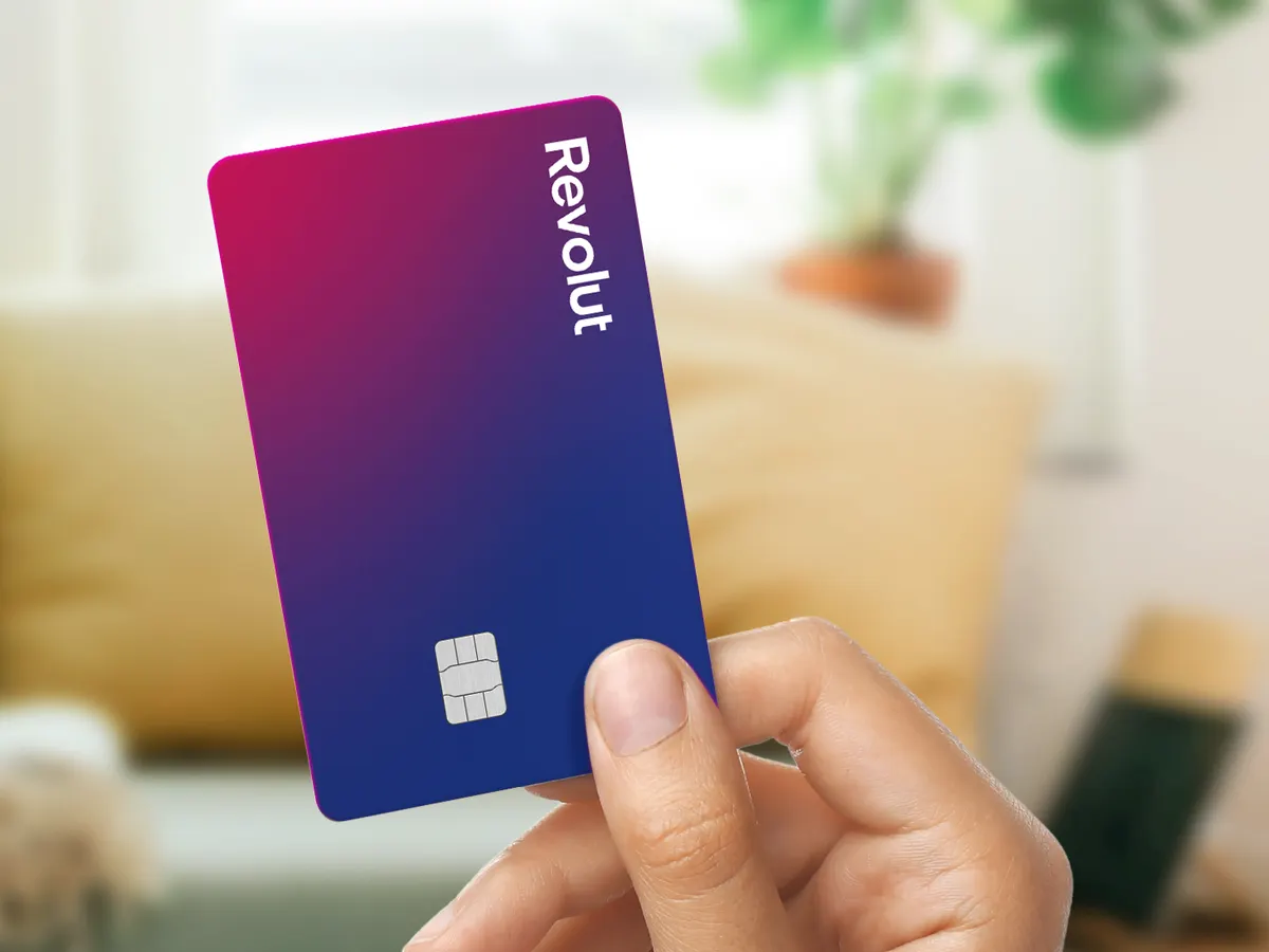 Revolut halts US crypto trading | Banking Dive
