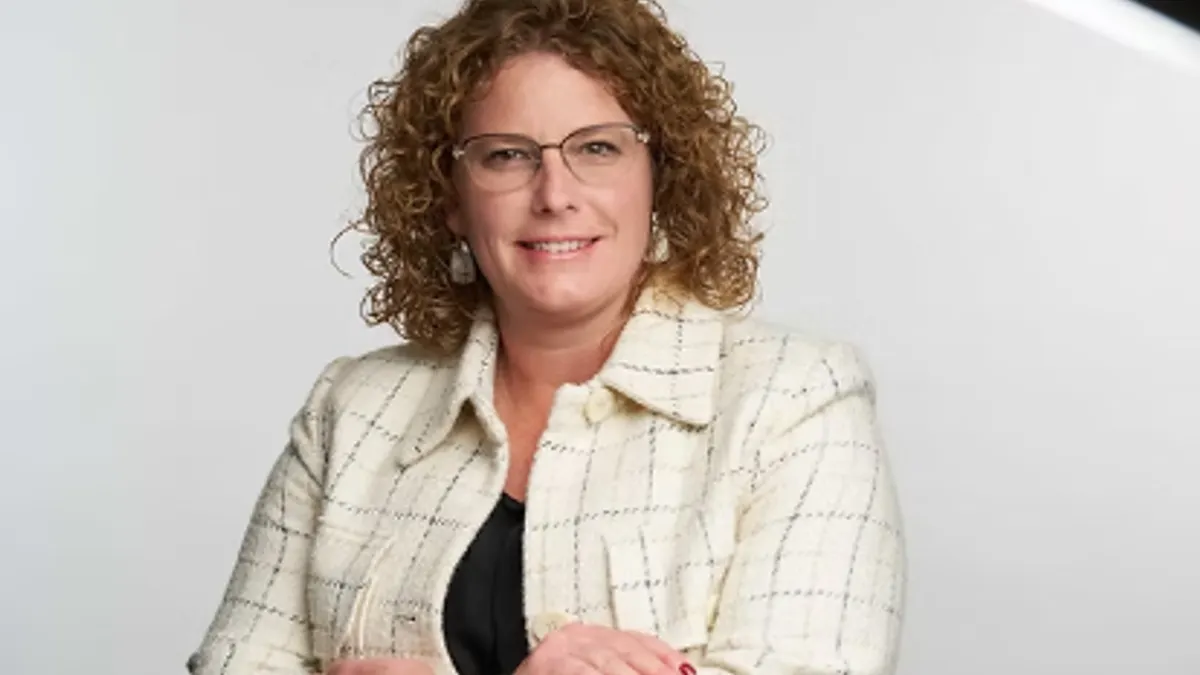 Headshot of Cara Pratt