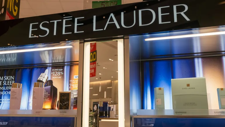 Estée Lauder names WPP first global media partner to centralize media efforts