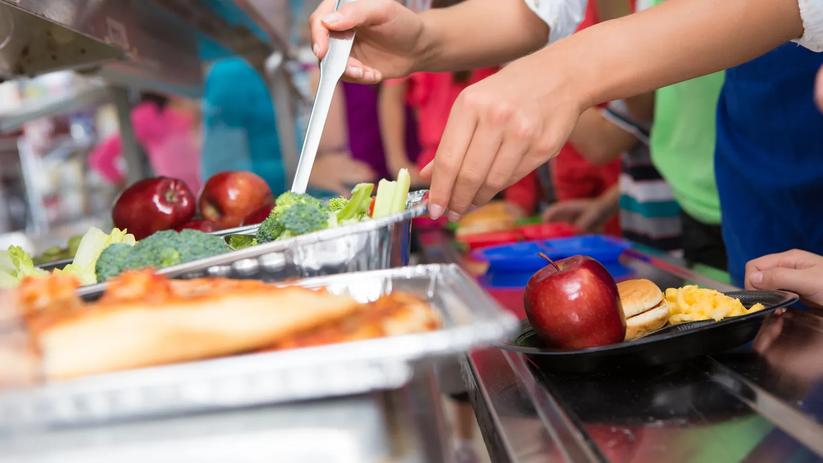 USDA urged to report how SNAP cuts impact free school meals