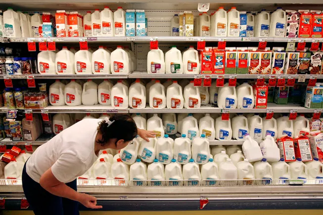 Retail sales fall 0.6% as consumers see inflation eroding buying power