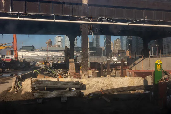 Gateway receives $30M in federal funds, Trump lashes out | Construction Dive