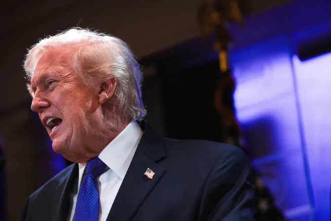 Trump installs 10% global import tax following Supreme Court ruling setback