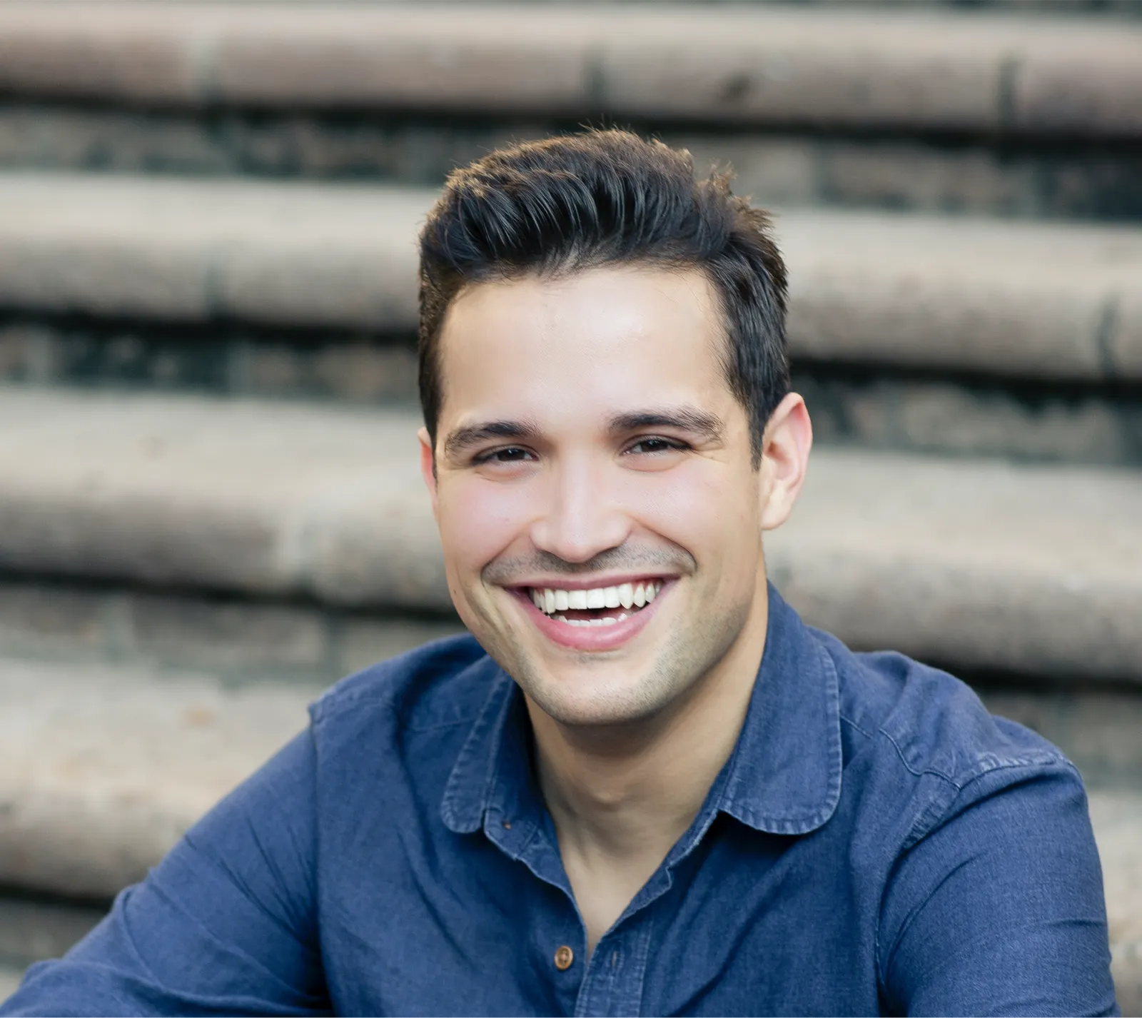 Portrait of Guillermo Vela, founder of NeuScience.