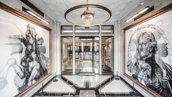A image of a hotel corridor at Watermark Baton Rouge in Louisiana.