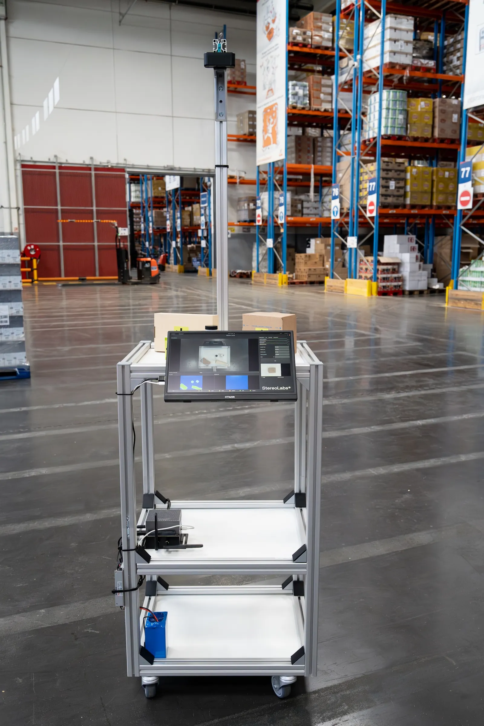 A prototype of a Honeywell-Sterolabs warehouse cart.