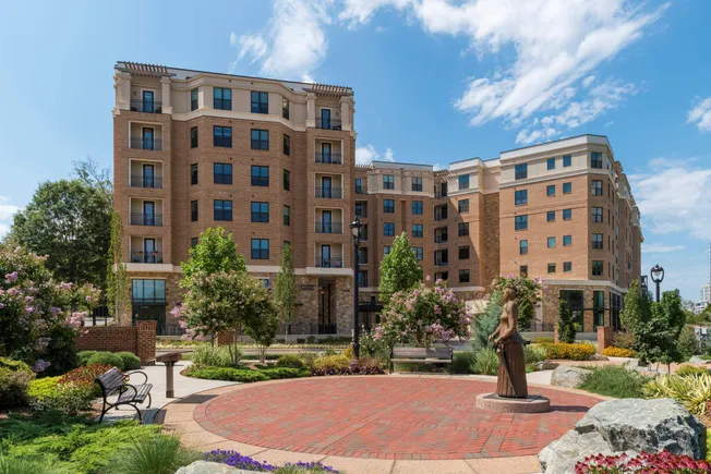 Tishman Speyer buys 296-unit property in Charlotte, North Carolina