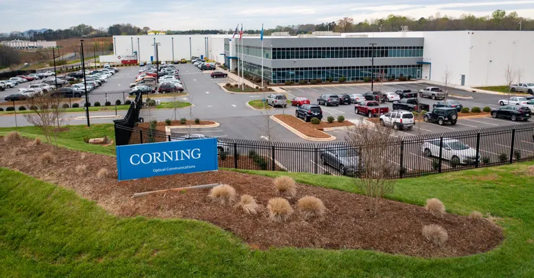 Amazon, Corning ink multibillion-dollar deal to ramp up fiber optics manufacturing