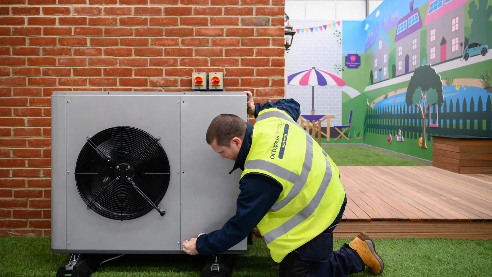 Octopus, Lunar Offer 30‑kWh Battery Power Plans Texas