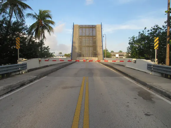 Florida drawbridge stuck open, will remain inoperable for weeks ...