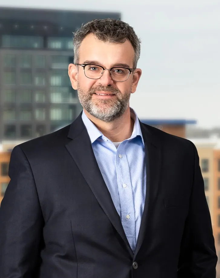 Headshot of David Grandstaff.