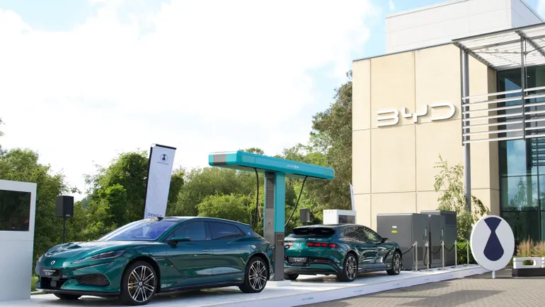UK government launches review into EV mandate for automakers